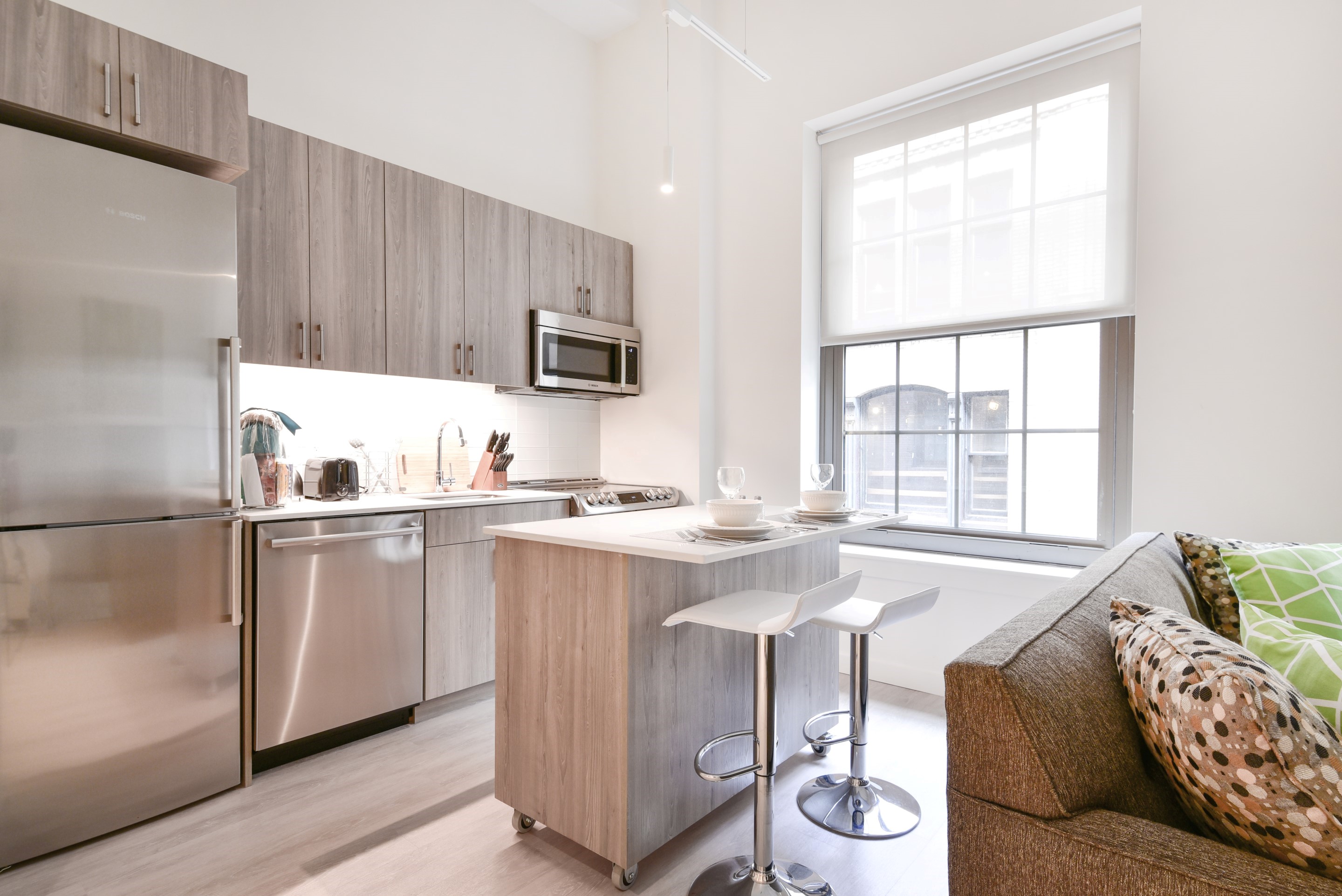 Chinatown furnished 1 bedroom Apartment for rent 7260 per month. Rental