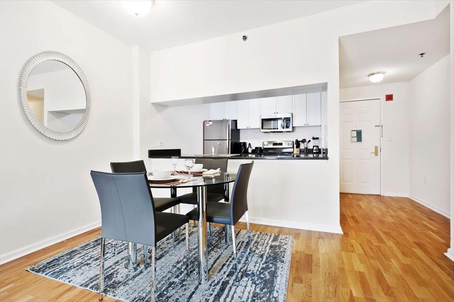 Hoboken 1 Bedroom Dining Room