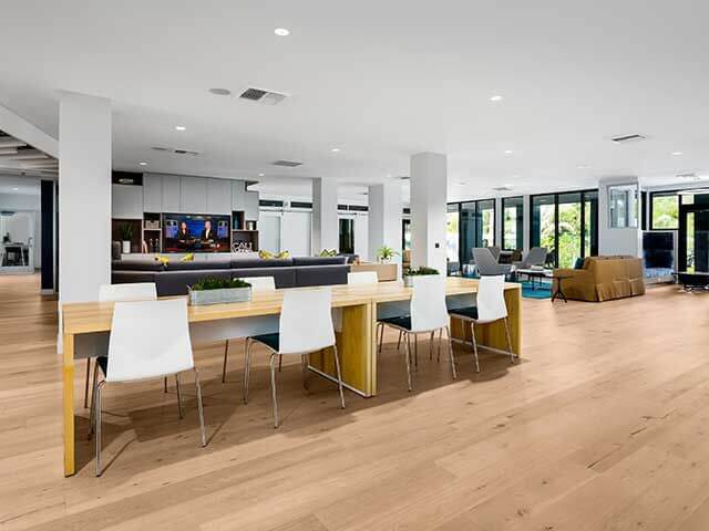 Universal City Los Angeles Apartments Common Area