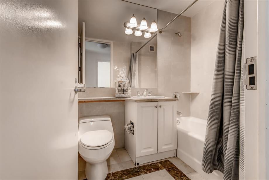 Upper East Side New York Apartments Bathroom