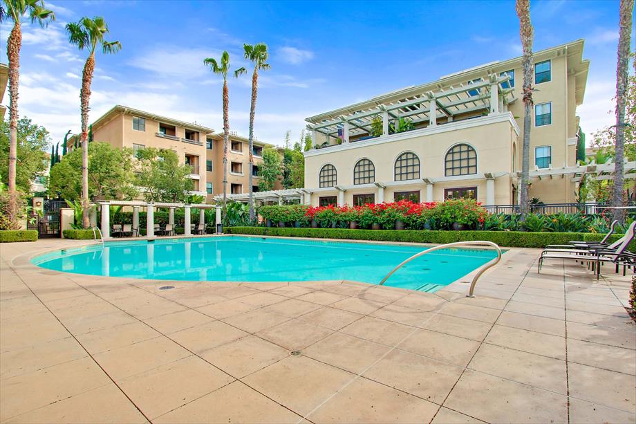Irvine Apartments Pool