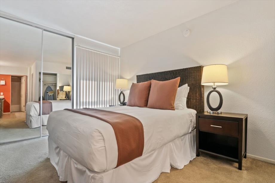 Universal City Los Angeles Apartments Bedroom
