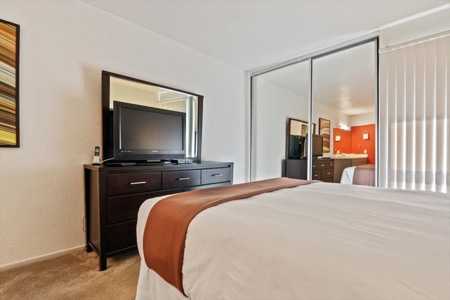 Universal City Los Angeles Apartments Bedroom
