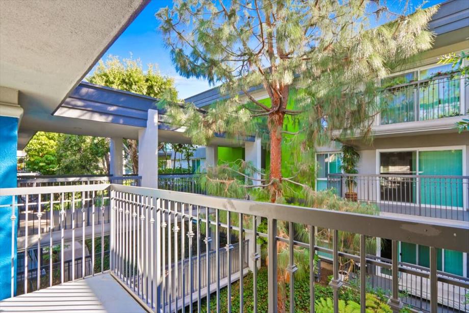 Universal City Los Angeles Apartments View