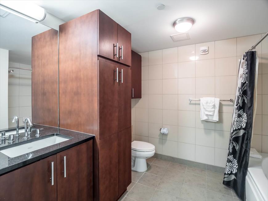 Penn Quarter NW Washington Apartments Bathroom
