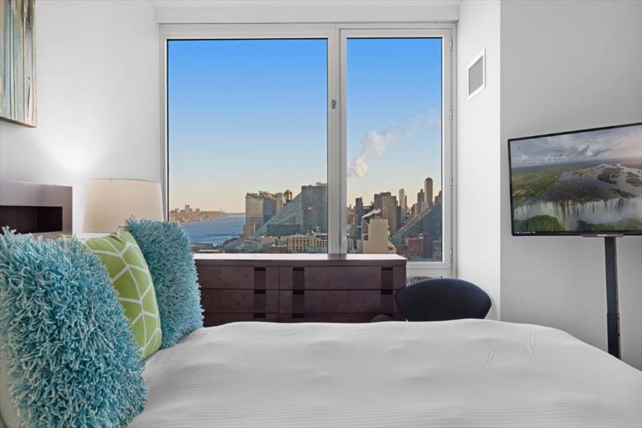 Midtown West New York Apartments Bedroom 2